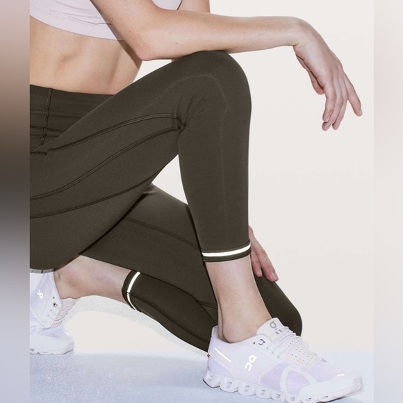 Lululemon Time To Sweat 7/8 Tight Legging 25” | Dark Olive | Sz 4 - Picture 5 of 9